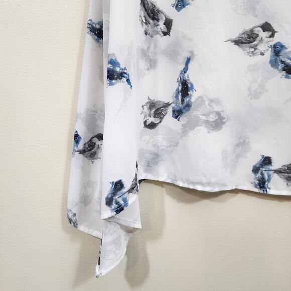 Torrid sheer short sleeve bird print shark bite hemline blouse woman's size 1X - Picture 11 of 11